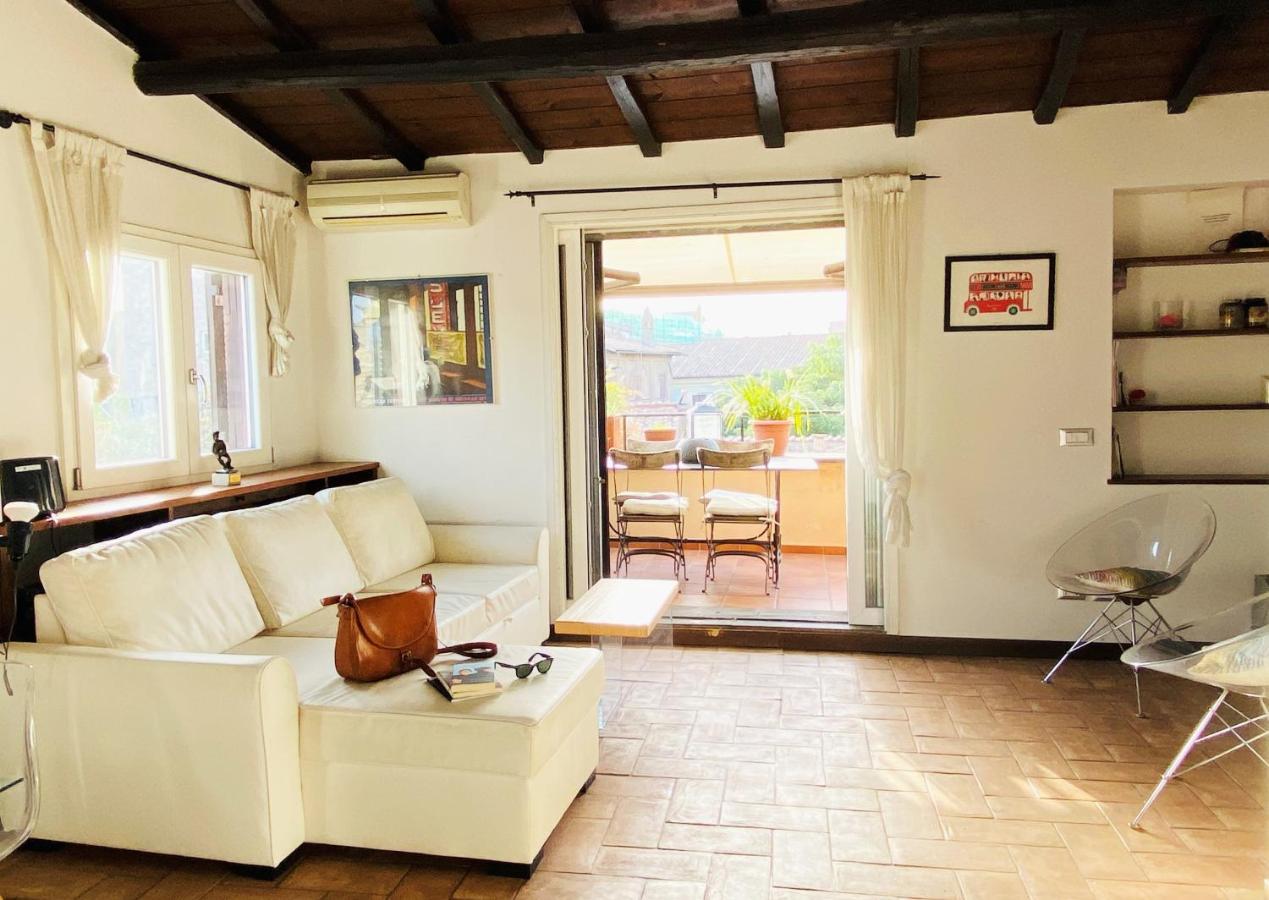 Roof Under The Skyfall Apartment Rome