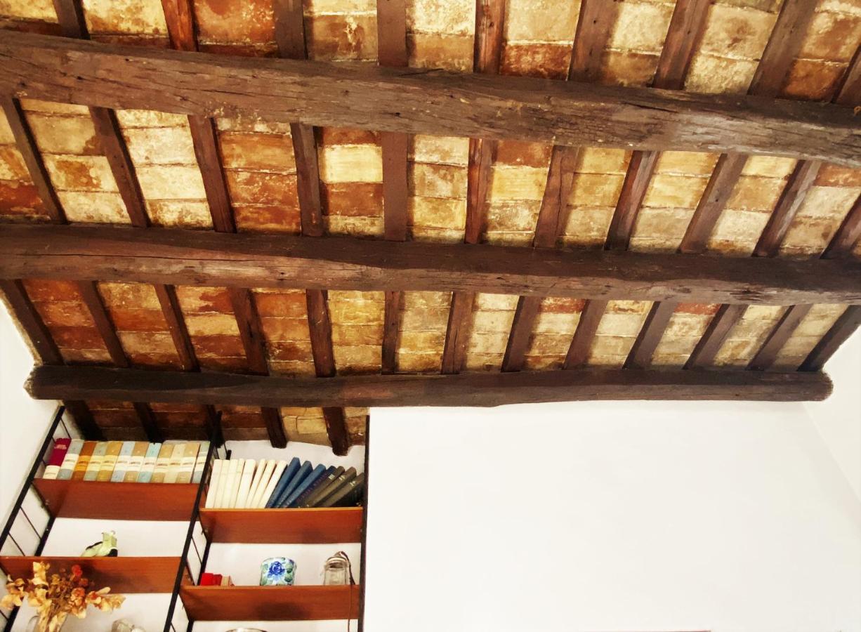 Apartment Roof Under The Skyfall *